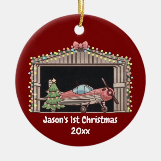 初めてのクリスマスレッドフライトツリーハングラーパイロットボーイ セラミックオーナメント (正面)