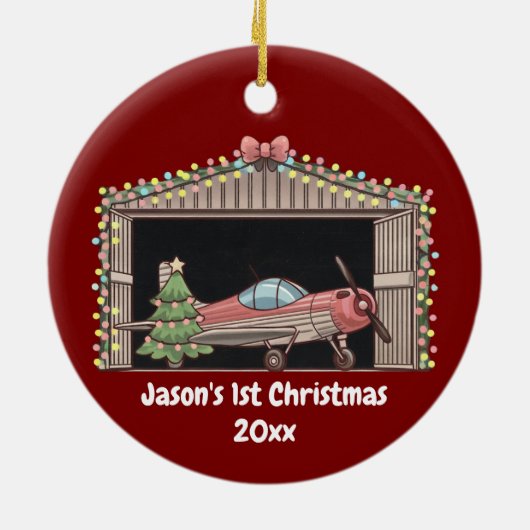 初めてのクリスマスレッドフライトツリーハングラーパイロットボーイ セラミックオーナメント (裏面)