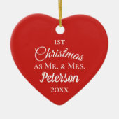 初めてのクリスマス夫妻のシンプル赤いハート セラミックオーナメント (正面)