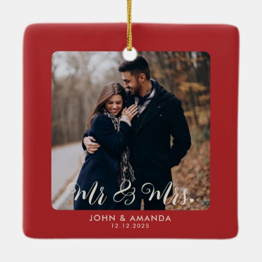 初めてのクリスマス夫妻の写真婚約した セラミックオーナメント (裏面)