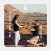 初めてのクリスマス夫妻の写真 メタルオーナメント (正面)