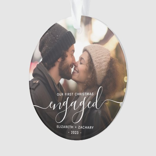 初めてのクリスマス婚約したの白いスクリプト オーナメント (正面)