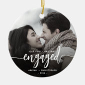 初めてのクリスマス婚約したの白いスクリプト セラミックオーナメント (正面)