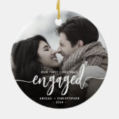 初めてのクリスマス婚約したの白いスクリプト セラミックオーナメント (裏面)