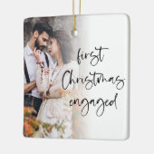 初めてのクリスマス婚約したカスタムフォトオーバーレイ セラミックオーナメント (左)