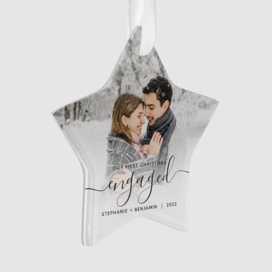 初めてのクリスマス婚約したカスタムフォトグレースクリプト オーナメント (正面)
