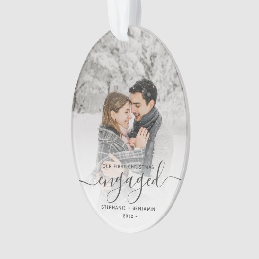 初めてのクリスマス婚約したカスタムフォトグレースクリプト オーナメント (正面)
