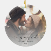 初めてのクリスマス婚約したカスタムフォトグレースクリプト セラミックオーナメント (裏面)