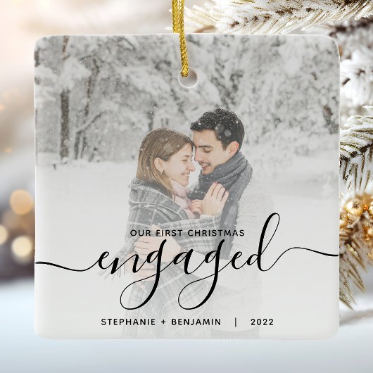 初めてのクリスマス婚約したカスタムフォトブラックスクリプト セラミックオーナメント
