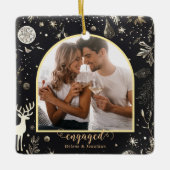 初めてのクリスマス婚約したカップルフォトホリデー セラミックオーナメント (正面)