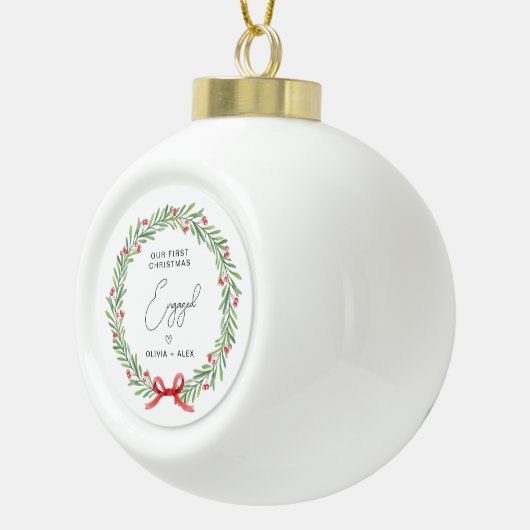 初めてのクリスマス婚約したスパーソナライズされたクリスマスGIF セラミックボールオーナメント (右)