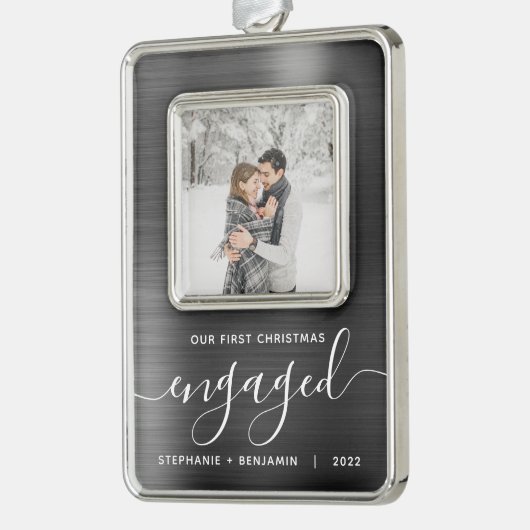 初めてのクリスマス婚約したフォトグレーブラッシュメタル シルバープレートフレームオーナメント (左)