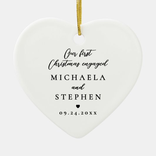 初めてのクリスマス婚約したミニマル写真ハート セラミックオーナメント (正面)