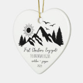 初めてのクリスマス婚約した冒険 セラミックオーナメント (左)