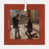 初めてのクリスマス婚約した写真テラコッタ ガラスオーナメント (裏面)