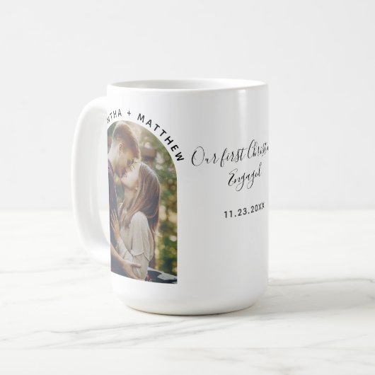 初めてのクリスマス婚約した写真パーソナライズされた コーヒーマグカップ (正面左)