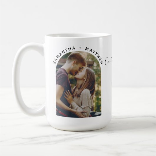 初めてのクリスマス婚約した写真パーソナライズされた コーヒーマグカップ (左)