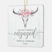 初めてのクリスマス婚約した牛素朴スカル写真 セラミックオーナメント (左)