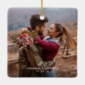 初めてのクリスマス婚約した素朴ツリー写真 セラミックオーナメント (裏面)