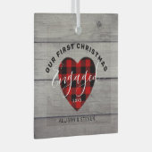 初めてのクリスマス婚約した素朴ハートパーソナライズされた ガラスオーナメント (正面右)