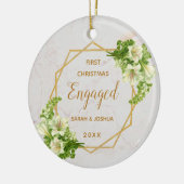 初めてのクリスマス婚約した金ゴールド大理石白ユリ セラミックオーナメント (左)