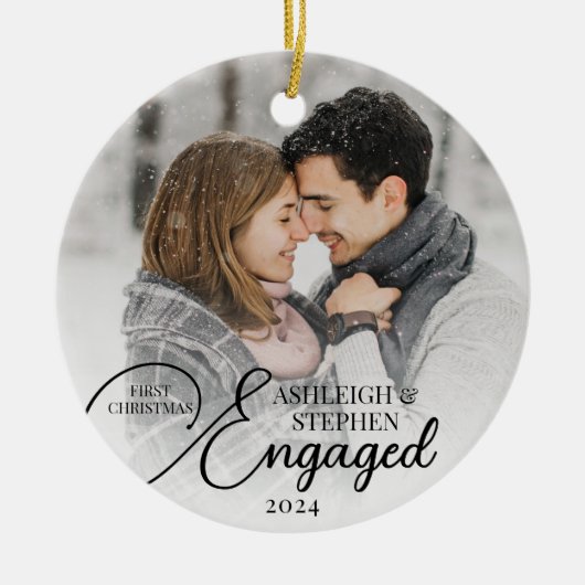 初めてのクリスマス婚約した2フォトカスタムカラー セラミックオーナメント (正面)