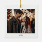 初めてのクリスマス婚約した2フォトミニマルモダンリスト セラミックオーナメント (裏面)