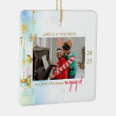 初めてのクリスマス婚約した2枚の写真のクリモダンスマス セラミックオーナメント (右)