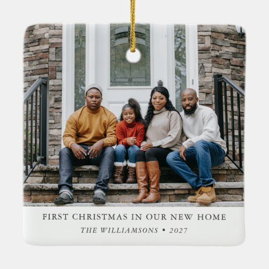 初めてのクリスマス新しいホームパーソナライズされたファミリフォト セラミックオーナメント (裏面)