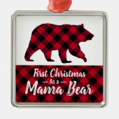初めてのクリスマス素朴ママベアレッドバッファロープレイド メタルオーナメント (正面)