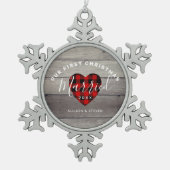 初めてのクリスマス結婚したの新しい名素朴前 スノーフレークピューターオーナメント (正面)