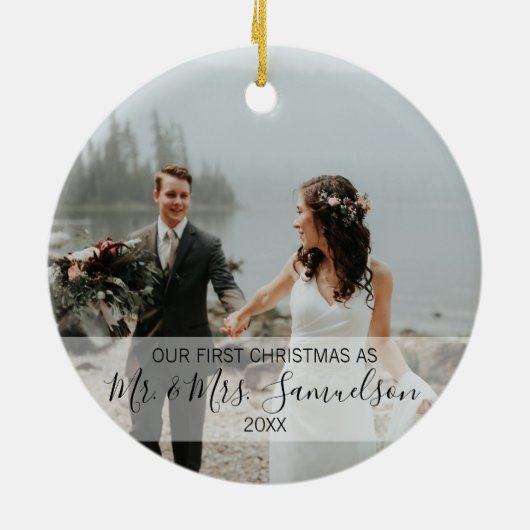 初めてのクリスマス結婚したは写真2枚(&M) セラミックオーナメント (裏面)