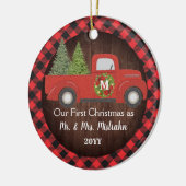 初めてのクリスマス結婚したトラックPlaidミセス・フォト セラミックオーナメント (左)