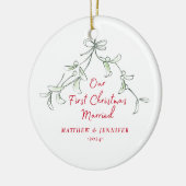 初めてのクリスマス結婚したミスタントー写真オーナメント セラミックオーナメント (左)