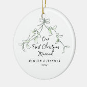 初めてのクリスマス結婚したミスタントー写真オーナメント セラミックオーナメント (左)