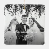 初めてのクリスマス結婚した写真 セラミックオーナメント (裏面)
