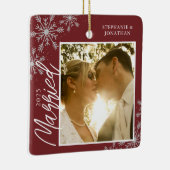 初めてのクリスマス結婚した赤い雪片の写真 セラミックオーナメント (右)