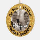 初めてのクリスマス結婚した赤パーソナライズされたグリッター セラミックオーナメント (左)