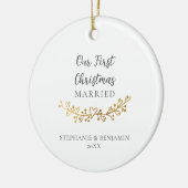 初めてのクリスマス結婚した金ゴールドハートガーランドフォト セラミックオーナメント (左)