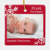 初めてのクリスマス赤カスタム色の雪片の写真 セラミックオーナメント (正面)