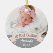 初めてのクリスマス赤面ピンクベビーガール写真 セラミックオーナメント (正面)