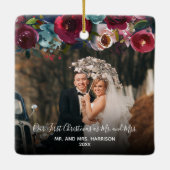 初めてのクリスマス2の写真のバーガンディの私達の花柄 セラミックオーナメント (裏面)