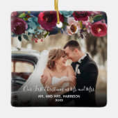 初めてのクリスマス2の写真のバーガンディの私達の花柄 セラミックオーナメント (正面)