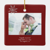 初めてのクリスマス2枚の写真ミセス・カップル・レッド セラミックオーナメント (裏面)