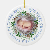 初めてのクリスマス3枚のリース青い写真 セラミックオーナメント (裏面)