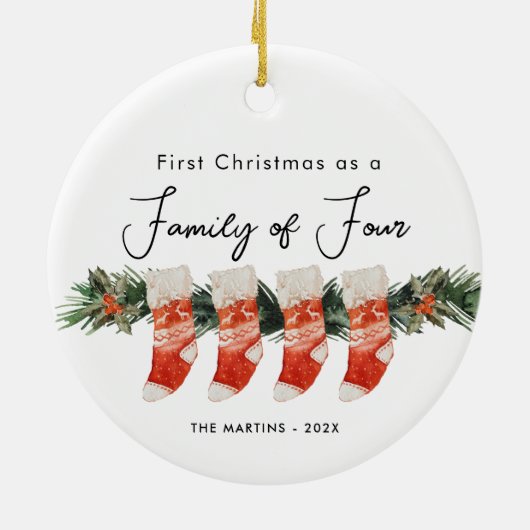 初めてのクリスマス4人のストッキング セラミックオーナメント (裏面)