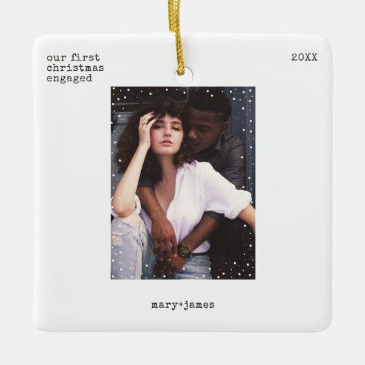 初めてのクリスマス 婚約した |タイプライターミニマルの写真 セラミックオーナメント (正面)