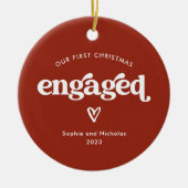 初めてのクリスマス 婚約した |赤と白ハート セラミックオーナメント (正面)
