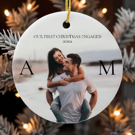初めてのクリスマス　婚約　モダンカップル　2枚の写真 セラミックオーナメント