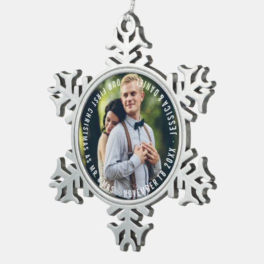 「初めてのクリスマス」新婚者の写真 スノーフレークピューターオーナメント (右)